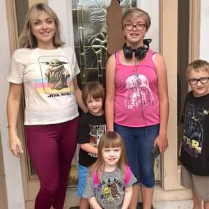 Meet your Posher, Emily